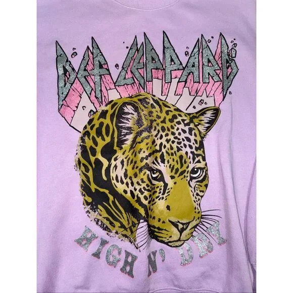Def Leppard High N’ Dry Lavender Pullover Size Small - Picture 2 of 7